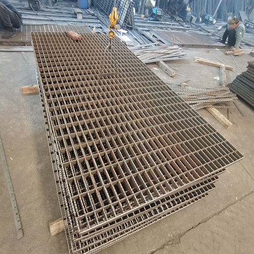 G323/40/100W鋼格柵板用于建筑走道其獨(dú)特優(yōu)勢