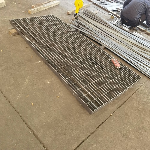 鋼格柵鋼格板G403/30/100：防滑、防腐與高強度