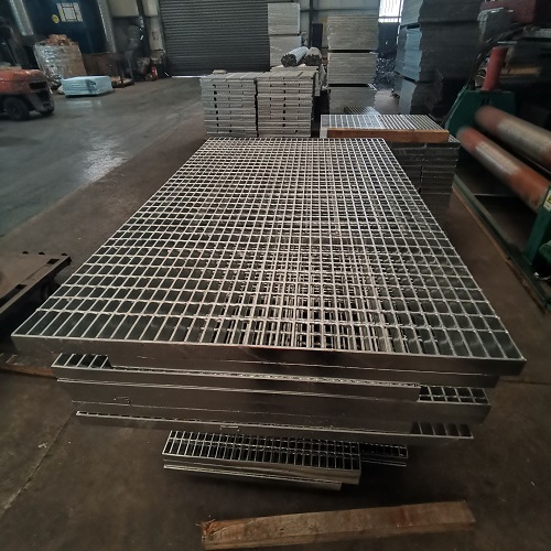 熱浸鋅防腐g403/30/100鋼格板鋼格柵港口中的應(yīng)用:四大優(yōu)勢