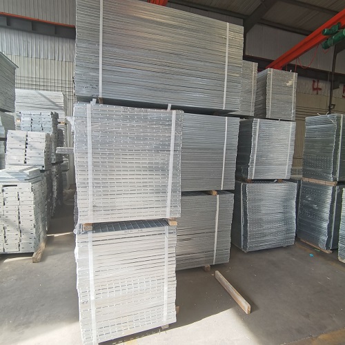 市政道路鋼格柵:排水功能與耐用性的綜合解決方案