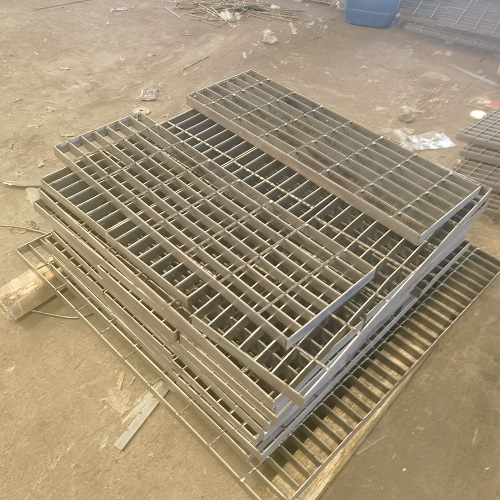 物流分揀中心鋼格柵:滿足高效作業(yè)的優(yōu)化方案