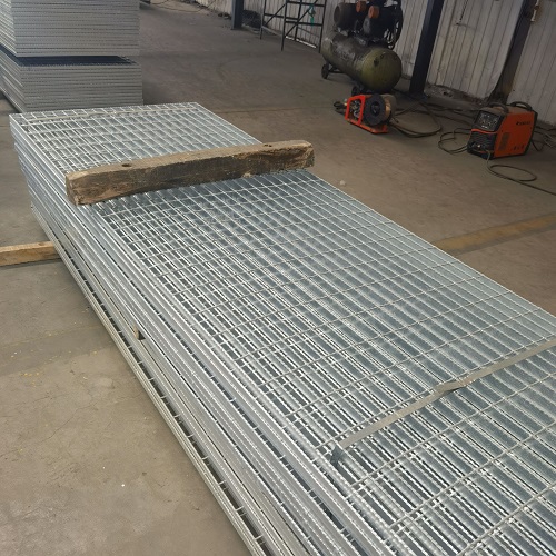 物流分揀中心鋼格柵:滿足高效作業(yè)的優(yōu)化方案