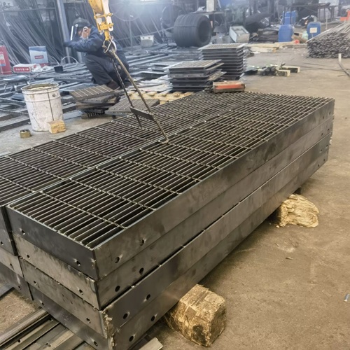 線上線下選購(gòu)鋼格柵，這些差異不了解要吃大虧