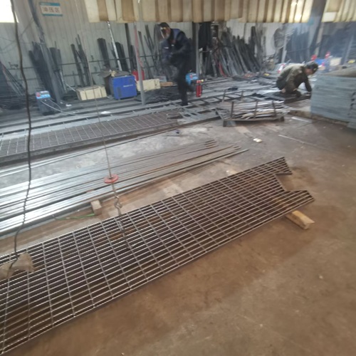 鋼格柵大批量采購(gòu)防坑指南:識(shí)破以次充好的火眼金睛