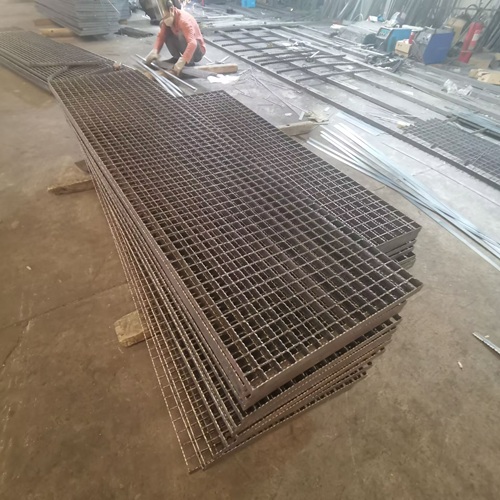 鋼格柵大批量采購(gòu)防坑指南:識(shí)破以次充好的火眼金睛