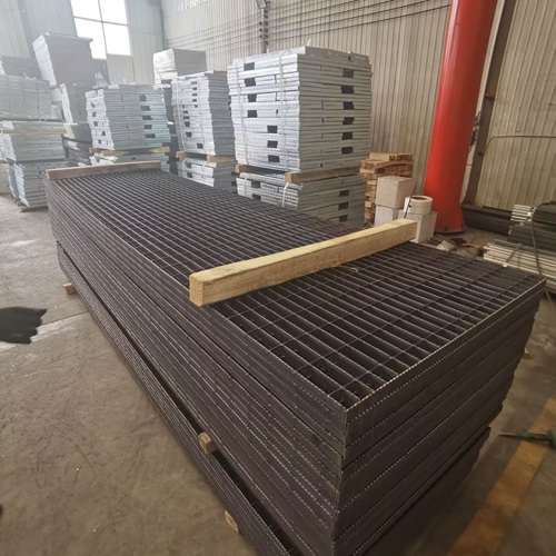 線上線下買鋼格柵有啥區(qū)別？看完再下單不后悔