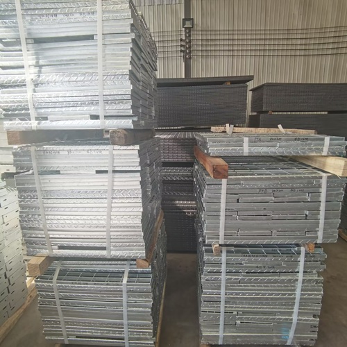 鋼格柵采購(gòu)成本控制妙招:?jiǎn)蝺r(jià)運(yùn)輸都能省