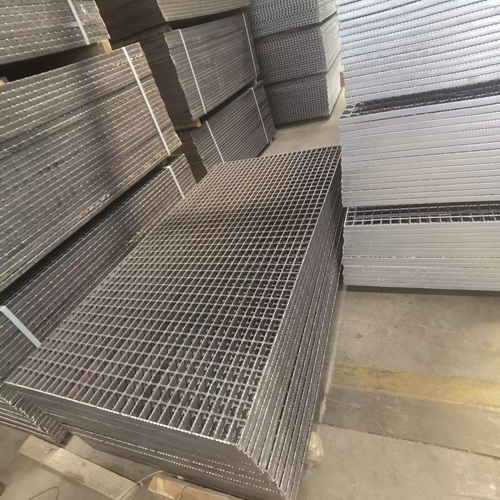 市政道路鋼格柵:排水與耐用性綜合解決方案