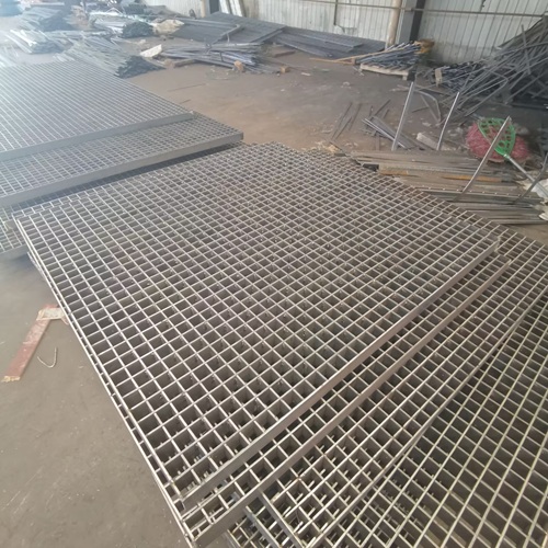 鋼結(jié)構(gòu)平臺鋼格柵:輕量化高強度搭配方案