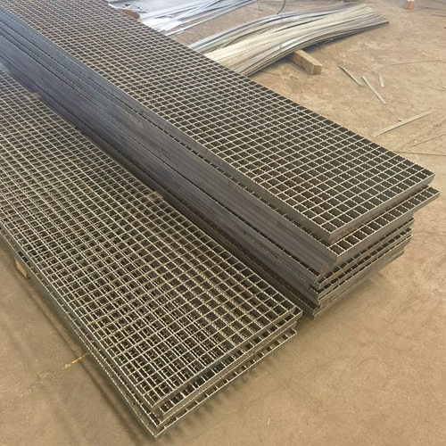 為什么說鋼格柵是工程建設(shè)的 “全能選手”？